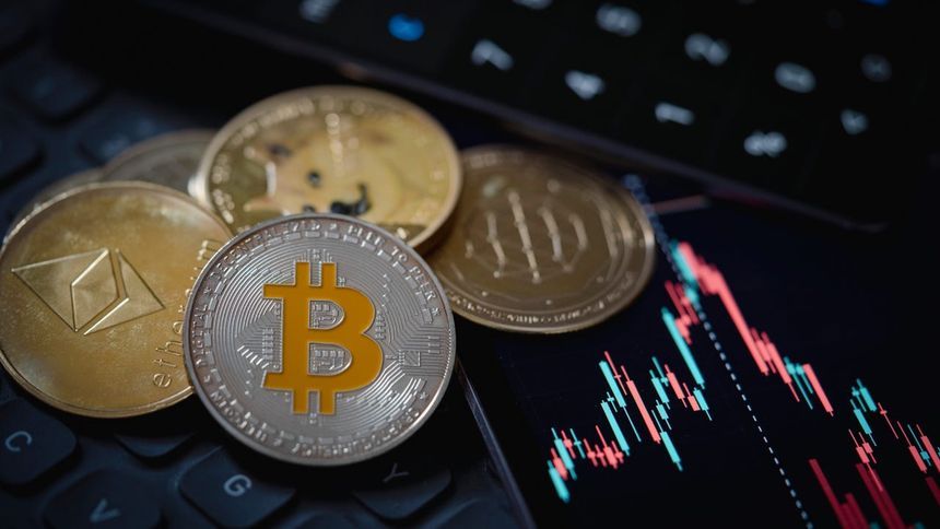 How Does Trading Cryptocurrency Work? A Beginner’s Guide to Navigating the Crypto Market.