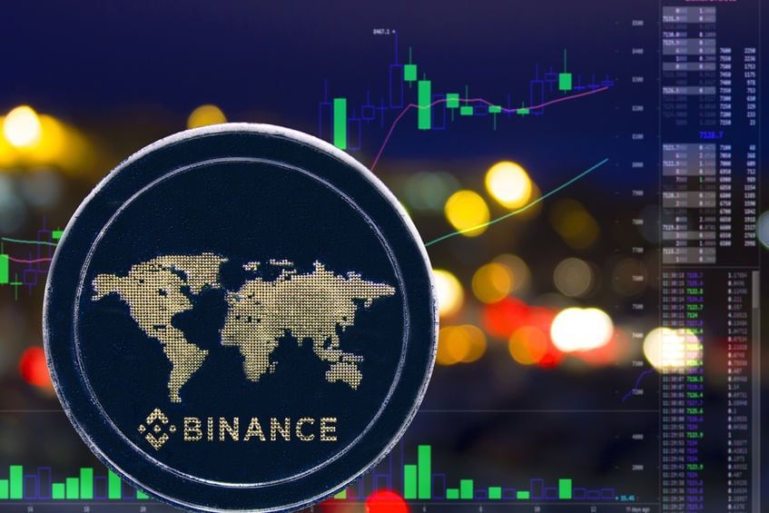 Binance Eyes Comeback: Tokenized Stock Trading Set for Revival in 2026? 📈🔄
